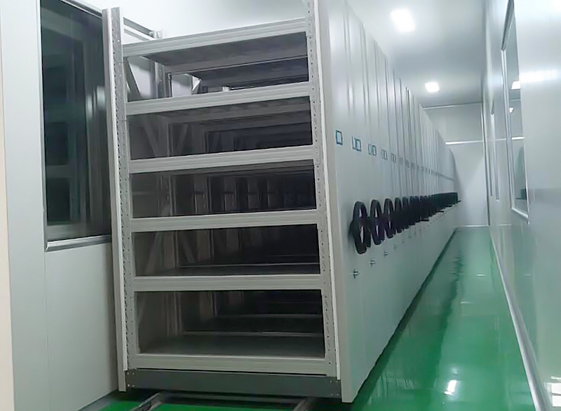 密集貨架現場圖（tú）