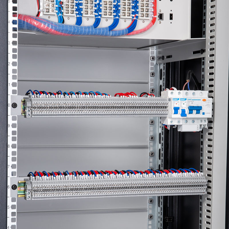 QB2100型（xíng）(櫃裝式)氣體報警控製器